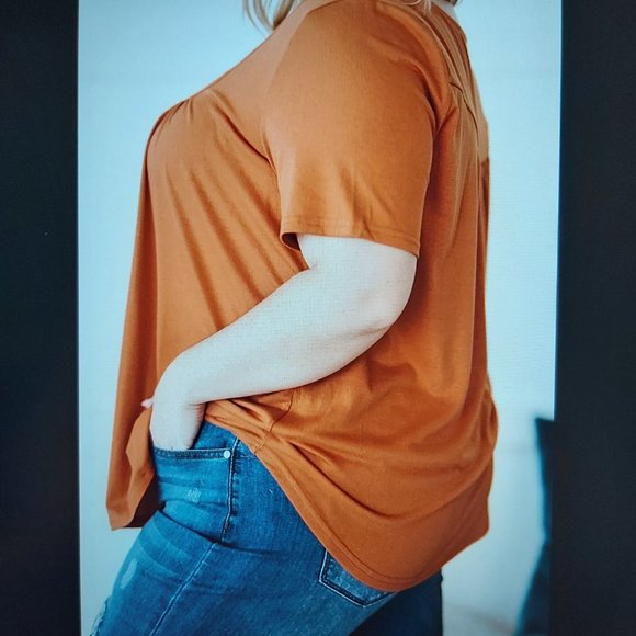 057. Orange Black Buttons Ruched O Neck Short Sleeve Plus Size Top  Size 4X - Picture 3 of 16